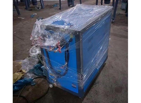 水冷螺杆工業冷水（shuǐ）機