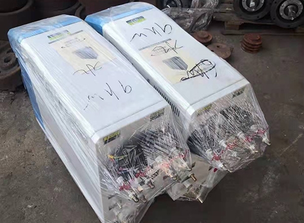 模具溫度（dù）控製設備