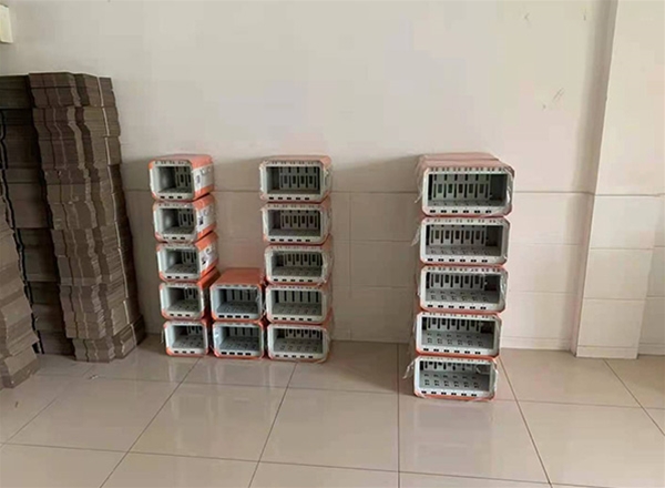 鋁合金烘箱（xiāng）溫度控製箱